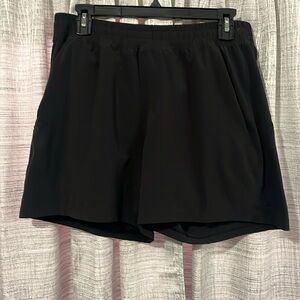 Lululemon Men’s Pace Breaker Lined shorts 5” size large
